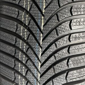 Giti GitiWinter W2 SUV 225/60 R18 104V